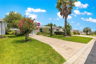 Start living The Villages(R) lifestyle today! Well cared for 2 on The Links of Spruce Creek in Florida - for sale on GolfHomes.com, golf home, golf lot
