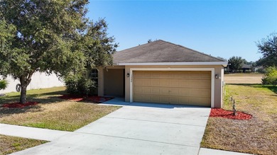 Look at this wonderful home in a great golf community with no on Meadow Oaks Golf and Country Club in Florida - for sale on GolfHomes.com, golf home, golf lot