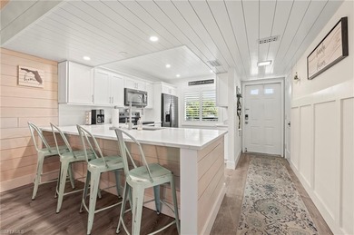 ***Priced to sell!!** Charming 2-Bedroom Condo in Naples Sunrise on The Glades Golf and Country Club in Florida - for sale on GolfHomes.com, golf home, golf lot