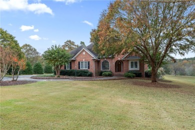 Welcome to 109 Sea Palms Dr in the desirable Cobbs Glen on Cobbs Glen Country Club in South Carolina - for sale on GolfHomes.com, golf home, golf lot