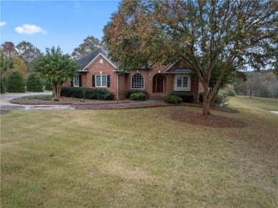 Welcome to 109 Sea Palms Dr in the desirable Cobbs Glen on Cobbs Glen Country Club in South Carolina - for sale on GolfHomes.com, golf home, golf lot