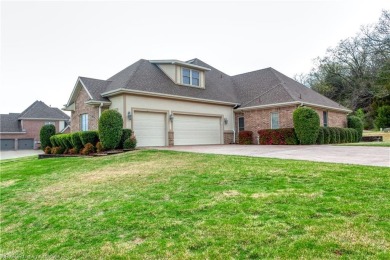 Quality Custom Built One Owner Home.  3504 SF 4 BR's 3 1/2 BA's on Eagle Crest Golf Course in Arkansas - for sale on GolfHomes.com, golf home, golf lot