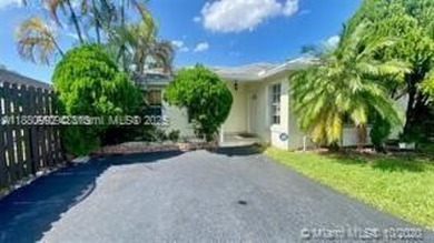 Amazing property, in excellent location in Doral, gated on Jim McLean Signature Course in Florida - for sale on GolfHomes.com, golf home, golf lot