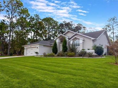 Welcome to 11 Maiden Bush Court E. in Homosassa, a beautifully on Sugarmill Woods Golf and Country Club in Florida - for sale on GolfHomes.com, golf home, golf lot