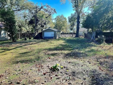 WALKING DISTANCE TO QUERBES  GOLF COURSE***NICE VACANT LOT WITH on Querbes Park Golf Course in Louisiana - for sale on GolfHomes.com, golf home, golf lot