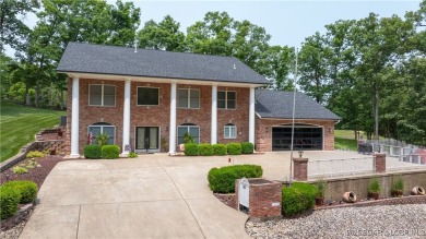 Beautifully updated GRAND 2 Story in Country Club Estates will on Seasons Ridge At Four Seasons in Missouri - for sale on GolfHomes.com, golf home, golf lot