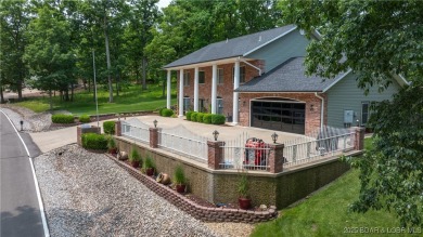 Beautifully updated GRAND 2 Story in Country Club Estates will on Seasons Ridge At Four Seasons in Missouri - for sale on GolfHomes.com, golf home, golf lot