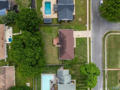 907 Cornelia Dr***OPEN THURS 5/8 4PM-6PM***This thoughtfully on Valley Hill Country Club in Alabama - for sale on GolfHomes.com, golf home, golf lot