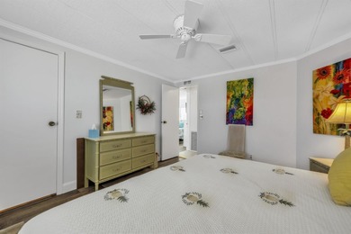 Under contract-accepting backup offers. Discover comfort, style on Maple Leaf Golf and Country Club in Florida - for sale on GolfHomes.com, golf home, golf lot