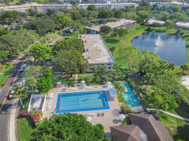 Large 3 Bedroom/ 2.5 Bath Condo W/ Open Floor Plan, Located In on Oaks Country Club in Florida - for sale on GolfHomes.com, golf home, golf lot