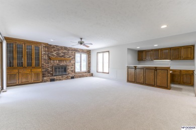Tim Salzbrenner, M: , tsalzbrenner,   - Enjoy resort-style on Oak Hills Country Club in Nebraska - for sale on GolfHomes.com, golf home, golf lot