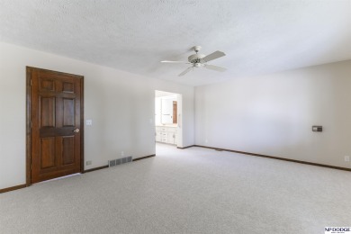 Tim Salzbrenner, M: , tsalzbrenner,   - Enjoy resort-style on Oak Hills Country Club in Nebraska - for sale on GolfHomes.com, golf home, golf lot