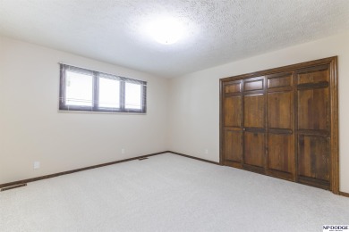 Tim Salzbrenner, M: , tsalzbrenner,   - Enjoy resort-style on Oak Hills Country Club in Nebraska - for sale on GolfHomes.com, golf home, golf lot