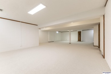 Tim Salzbrenner, M: , tsalzbrenner,   - Enjoy resort-style on Oak Hills Country Club in Nebraska - for sale on GolfHomes.com, golf home, golf lot