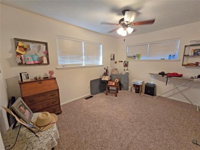 Paradise in the heart of OKC!  This charming 3 bed, 2 bath home on Lake Hefner Golf Club in Oklahoma - for sale on GolfHomes.com, golf home, golf lot