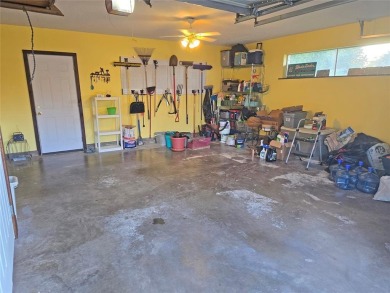 Paradise in the heart of OKC!  This charming 3 bed, 2 bath home on Lake Hefner Golf Club in Oklahoma - for sale on GolfHomes.com, golf home, golf lot