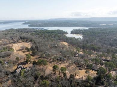Lovely Eden Isle on the 15th fairway of the Red Apple on Red Apple Inn and Country Club in Arkansas - for sale on GolfHomes.com, golf home, golf lot