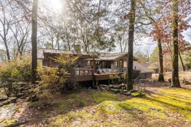 Lovely Eden Isle on the 15th fairway of the Red Apple on Red Apple Inn and Country Club in Arkansas - for sale on GolfHomes.com, golf home, golf lot