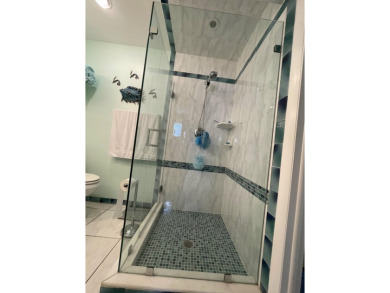 BIG PRICE ADJUSTMENT!  Well-maintained 2 bed/2 bath condo in on Kings Point Golf -Flanders Way in Florida - for sale on GolfHomes.com, golf home, golf lot