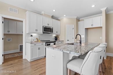 LOOKING FOR A NEW HOME FOR THE HOLIDAYS?! Up to a $6,000 choose on Topsail Green Golf Club in North Carolina - for sale on GolfHomes.com, golf home, golf lot