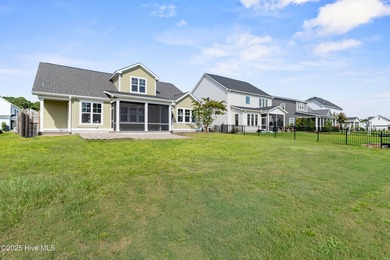 LOOKING FOR A NEW HOME FOR THE HOLIDAYS?! Up to a $6,000 choose on Topsail Green Golf Club in North Carolina - for sale on GolfHomes.com, golf home, golf lot