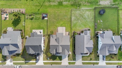 LOOKING FOR A NEW HOME FOR THE HOLIDAYS?! Up to a $6,000 choose on Topsail Green Golf Club in North Carolina - for sale on GolfHomes.com, golf home, golf lot