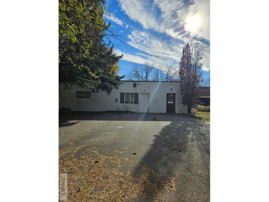 Charming and affordable 3-bedroom, 1-bath home tucked just off on  in  - for sale on GolfHomes.com, golf home, golf lot