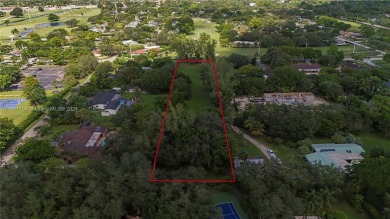 Just reduced by $100,000 and seller wants offers ASAP on Killian Greens Golf Club in Florida - for sale on GolfHomes.com, golf home, golf lot