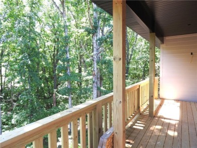 Beautiful New Custom Home in Bella Vista! Situated on a .33-acre on Bella Vista - Metfield Golf Complex and Country Club in Arkansas - for sale on GolfHomes.com, golf home, golf lot