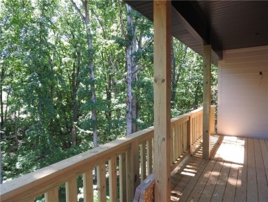 Beautiful New Custom Home in Bella Vista! Situated on a .33-acre on Bella Vista - Metfield Golf Complex and Country Club in Arkansas - for sale on GolfHomes.com, golf home, golf lot