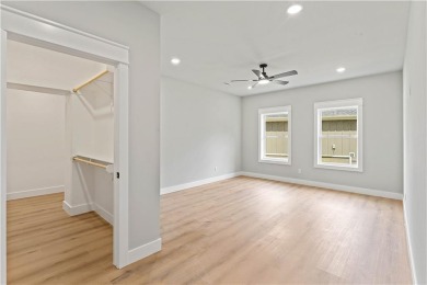 Beautiful New Custom Home in Bella Vista! Situated on a .33-acre on Bella Vista - Metfield Golf Complex and Country Club in Arkansas - for sale on GolfHomes.com, golf home, golf lot