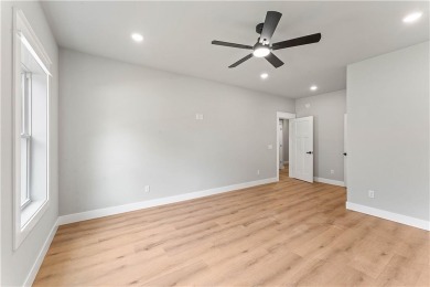Beautiful New Custom Home in Bella Vista! Situated on a .33-acre on Bella Vista - Metfield Golf Complex and Country Club in Arkansas - for sale on GolfHomes.com, golf home, golf lot