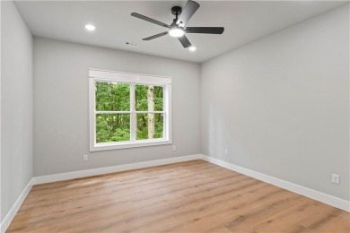 Beautiful New Custom Home in Bella Vista! Situated on a .33-acre on Bella Vista - Metfield Golf Complex and Country Club in Arkansas - for sale on GolfHomes.com, golf home, golf lot