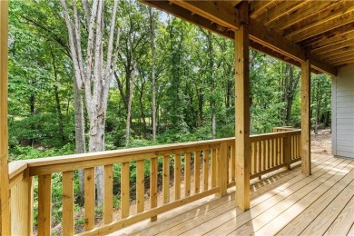 Beautiful New Custom Home in Bella Vista! Situated on a .33-acre on Bella Vista - Metfield Golf Complex and Country Club in Arkansas - for sale on GolfHomes.com, golf home, golf lot