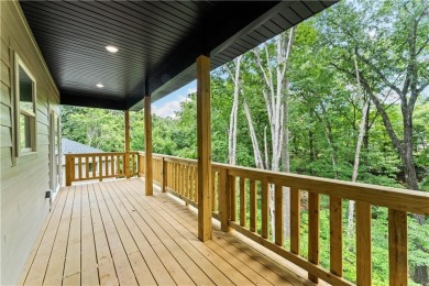 Beautiful New Custom Home in Bella Vista! Situated on a .33-acre on Bella Vista - Metfield Golf Complex and Country Club in Arkansas - for sale on GolfHomes.com, golf home, golf lot