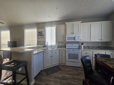 Immaculate 2BD 2BA 2Car Carport! Truley Better Than New on Viewpoint Golf Resort in Arizona - for sale on GolfHomes.com, golf home, golf lot