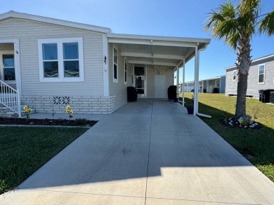 Welcome to your dream home! This stunning 3-bedroom, 2-bathroom on Rolling Green Golf Course in Florida - for sale on GolfHomes.com, golf home, golf lot