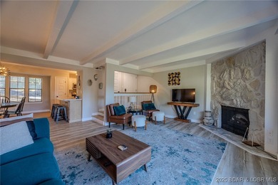 This 3 bedroom, 2 bath condo is sleek, modern & truly move-in on Seasons Ridge At Four Seasons in Missouri - for sale on GolfHomes.com, golf home, golf lot