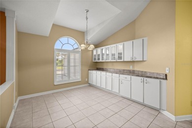 Amazing and spacious 2-bedroom, 2-bathroom home in the highly on Ocala Palms Golf and Country Club in Florida - for sale on GolfHomes.com, golf home, golf lot