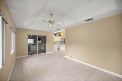 Amazing and spacious 2-bedroom, 2-bathroom home in the highly on Ocala Palms Golf and Country Club in Florida - for sale on GolfHomes.com, golf home, golf lot