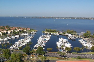 * Must see* WONDERFUL buying or investment opportunity * Unique on The Landings Yacht, Golf and Tennis Club in Florida - for sale on GolfHomes.com, golf home, golf lot