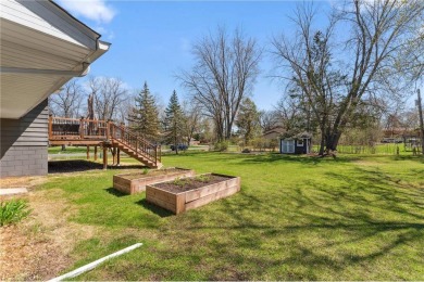 Absolutely meticulously maintained split entry home on corner, 0 on Forest Hills Golf Club in Minnesota - for sale on GolfHomes.com, golf home, golf lot