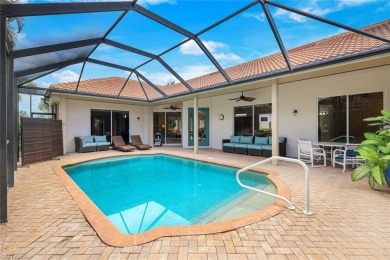 Elegant Courtyard Pool Home with Guest Cabana! GOLF MEMBERSHIP on Hunters Ridge Country Club in Florida - for sale on GolfHomes.com, golf home, golf lot
