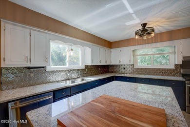 Motivated sellers offering $5,000 buyer incentive! Welcome to on River Bend Golf and Country Club in North Carolina - for sale on GolfHomes.com, golf home, golf lot