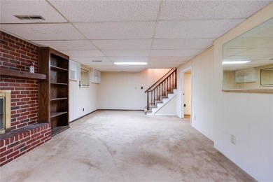 Spacious 3 Bedroom, 3 Bath Ranch Home with 4 Season Sun Room on Royal Meadows Golf Course in Missouri - for sale on GolfHomes.com, golf home, golf lot