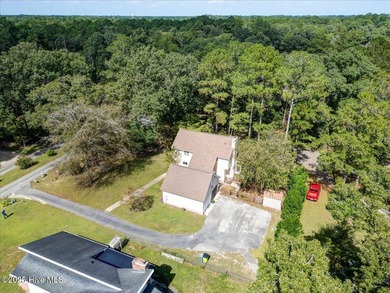 Motivated sellers offering $5,000 buyer incentive! Welcome to on River Bend Golf and Country Club in North Carolina - for sale on GolfHomes.com, golf home, golf lot