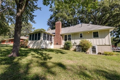 Spacious 3 Bedroom, 3 Bath Ranch Home with 4 Season Sun Room on Royal Meadows Golf Course in Missouri - for sale on GolfHomes.com, golf home, golf lot