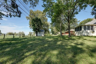 Spacious 3 Bedroom, 3 Bath Ranch Home with 4 Season Sun Room on Royal Meadows Golf Course in Missouri - for sale on GolfHomes.com, golf home, golf lot