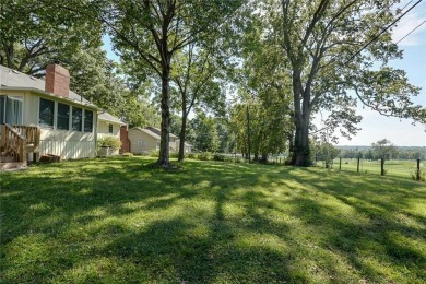 Spacious 3 Bedroom, 3 Bath Ranch Home with 4 Season Sun Room on Royal Meadows Golf Course in Missouri - for sale on GolfHomes.com, golf home, golf lot