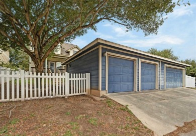 Welcome to this charming home in the highly desirable Plum Creek on Plum Creek Golf Club in Texas - for sale on GolfHomes.com, golf home, golf lot